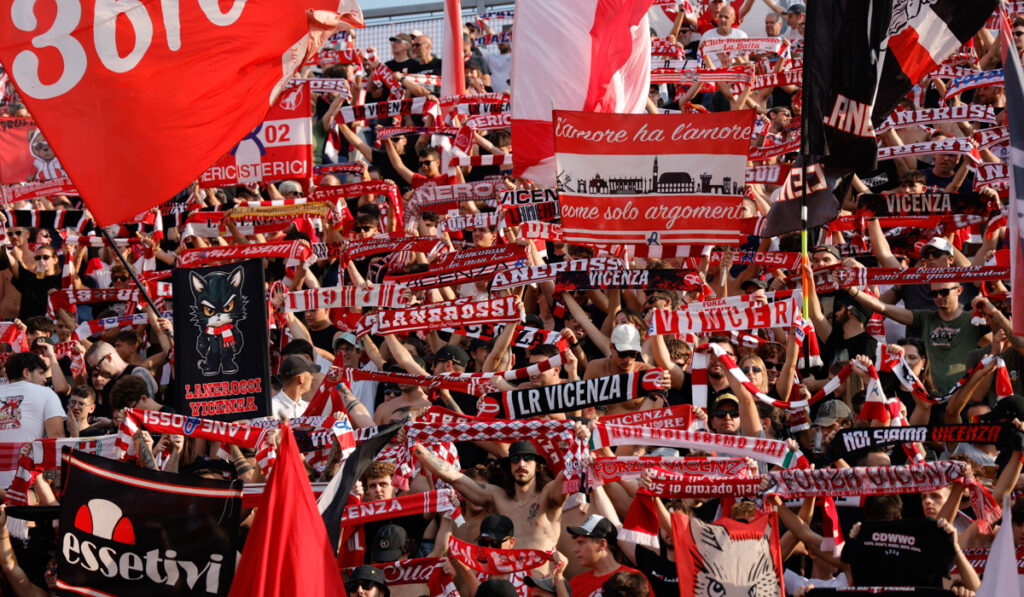 Curva sud per il compleanno del Vicenza