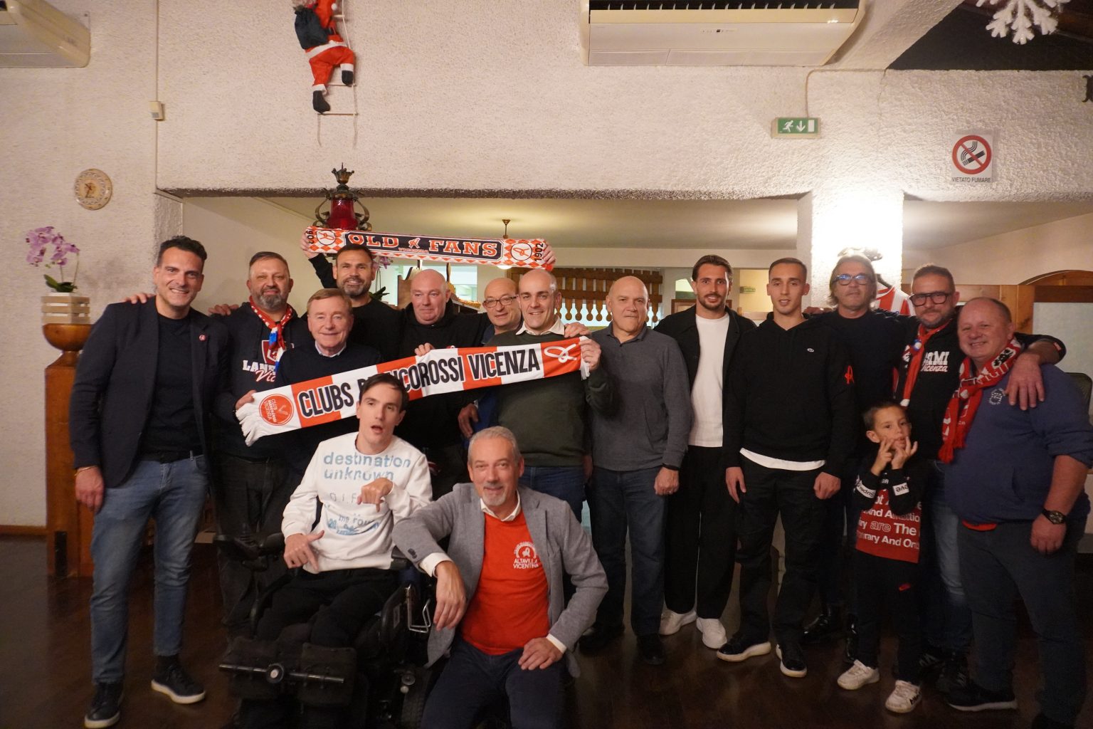 Tifosi biancorossi con Zamuner, Gagno e Cester