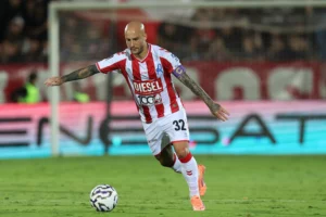 Pippo Costa, capitano del Vicenza, scenderà in campo con una fascia rossa