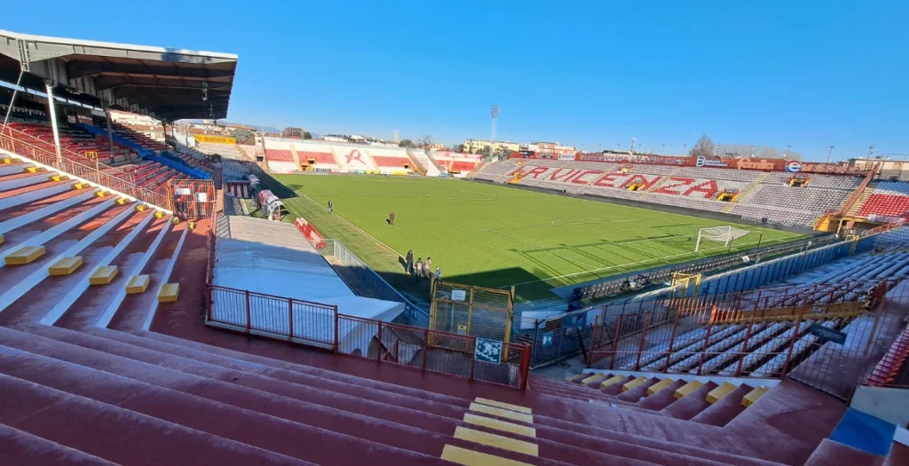 Una veduta dello stadio Romeo Menti