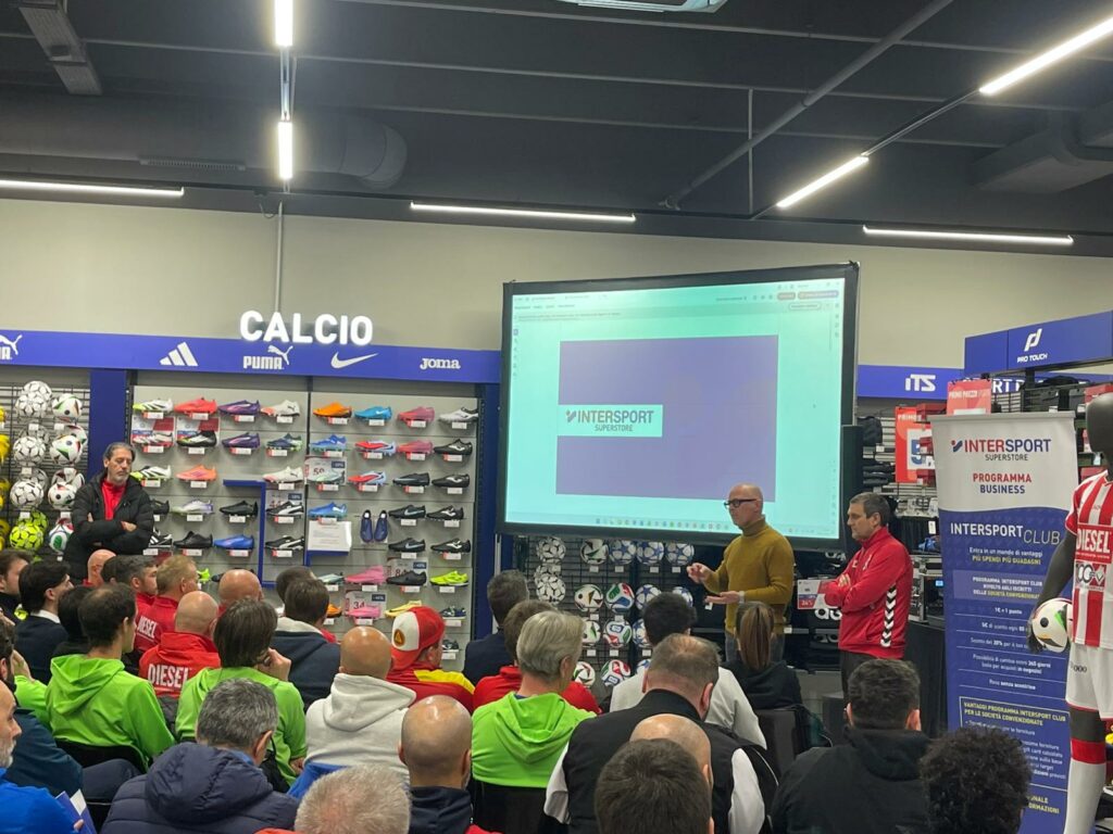 Più di 100 tecnici nella sede Intersport