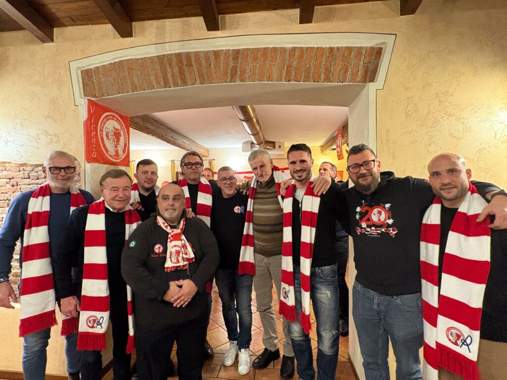 Grande entusiasmo alla cena del club biancorosso