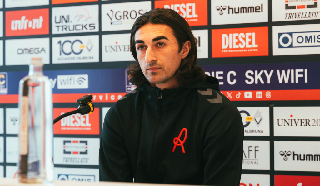 Il centrocampista del Lane Armand Rada