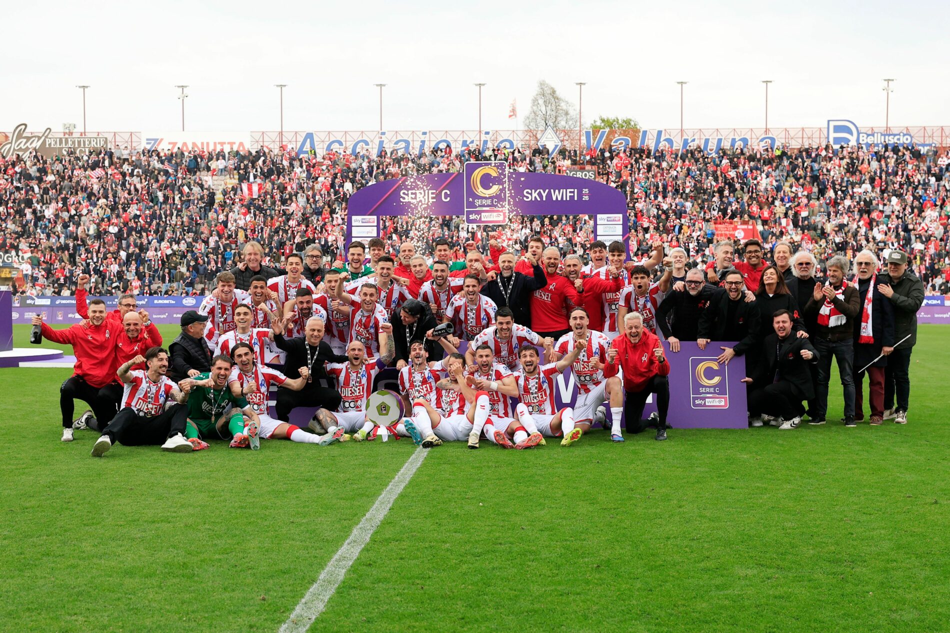 Festa del Vicenza consegna coppa
