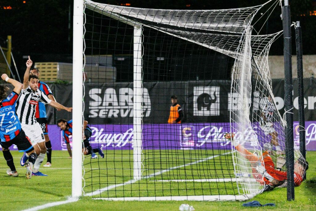 Oltre al Vicenza: ascoli vs catania